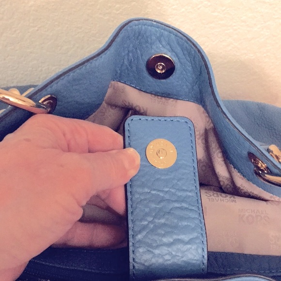 LG Michael Kors Tote Bag - Picture 6 of 12